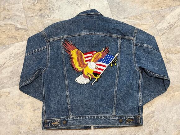Levi Strauss Signature Other - Levi’s 70507 Denim Trucker Jacket S Eagle American Flag Embroidered Back USA